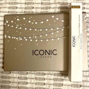 BRAND NEW NEVER USED FACE PALLET AND MASCARA !!